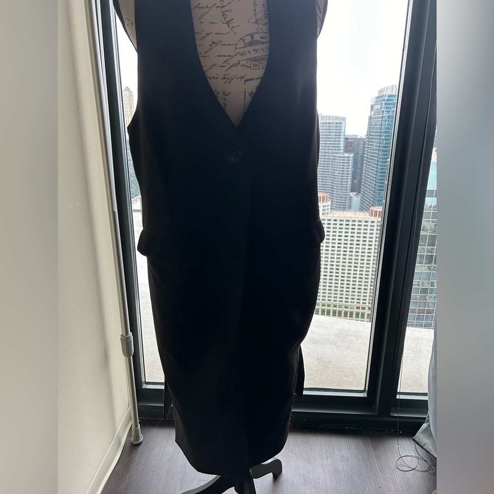 Laundry by Shelli Segal long vest